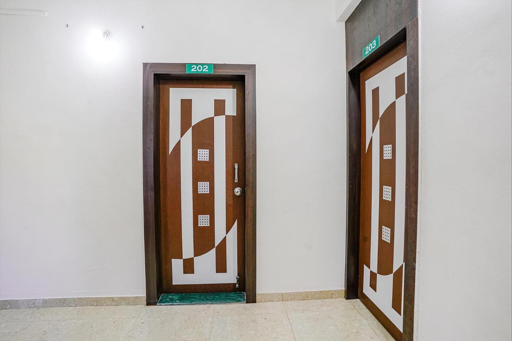 Fabhotel Glh Stays, Airport Road Πούνε Εξωτερικό φωτογραφία
